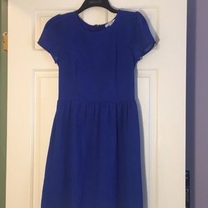 Blue form-fitting business dress